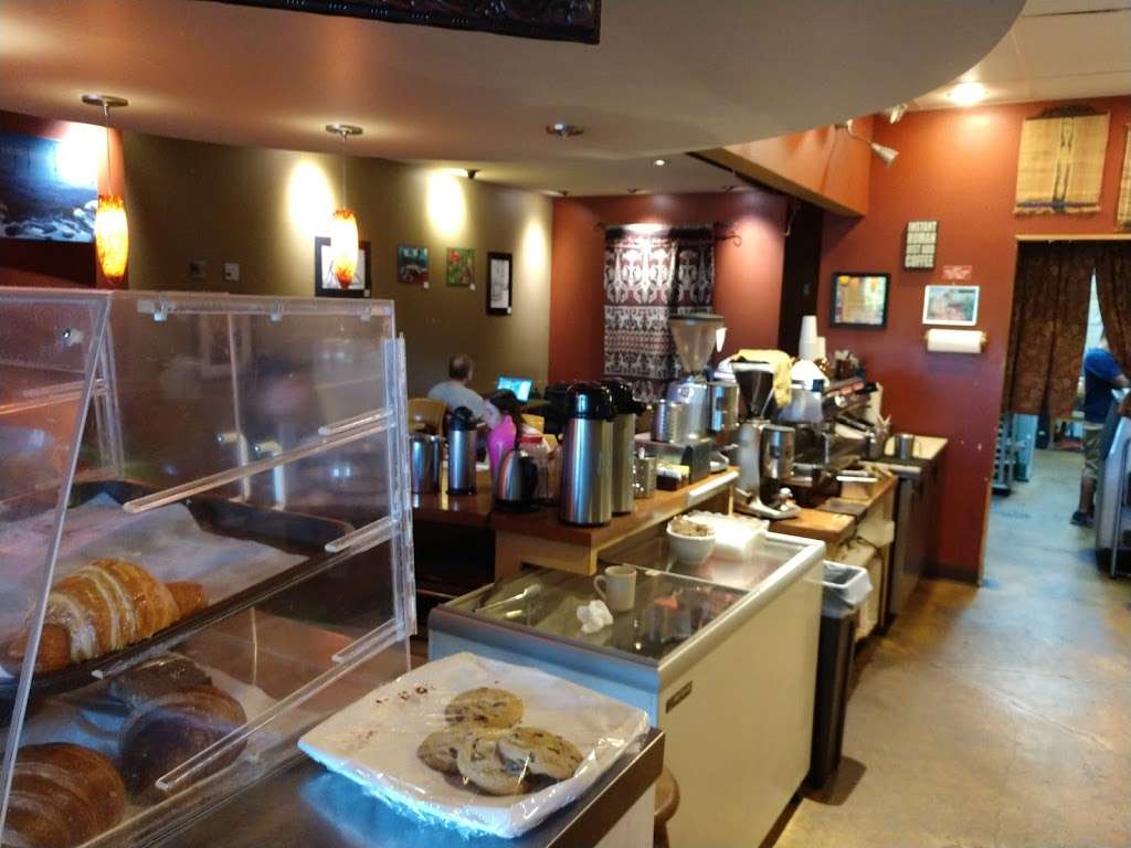 Fioza Café | 9002 Chimney Rock #F, Houston, TX 77096, USA | Phone: (713) 729-8810