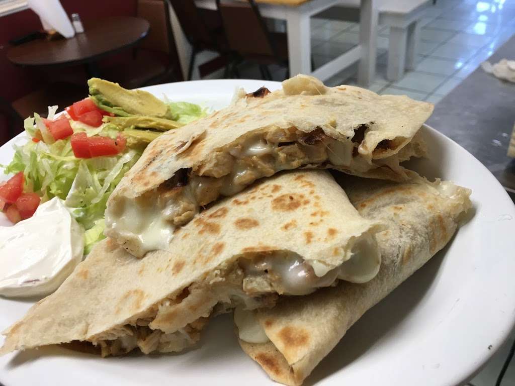 Lucas Tortillas | 1103 Grand Ave, Bacliff, TX 77518, USA | Phone: (832) 536-2902