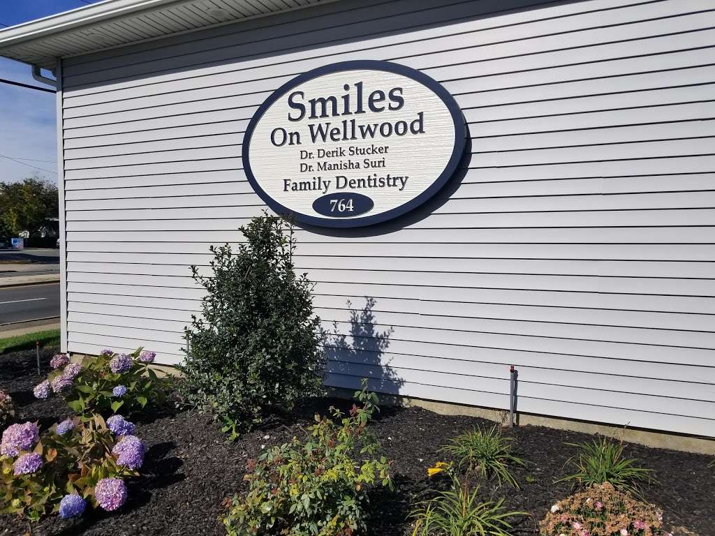 Smiles On Wellwood | 764 Wellwood Ave, Lindenhurst, NY 11757 | Phone: (631) 957-2211