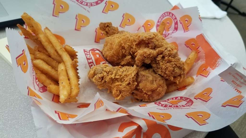 Popeyes Louisiana Kitchen | 9120 S Main St, Houston, TX 77025, USA | Phone: (713) 664-9805