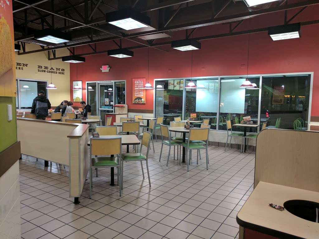 Del Taco | 15300 Summit Ave, Fontana, CA 92336, USA | Phone: (909) 463-0059