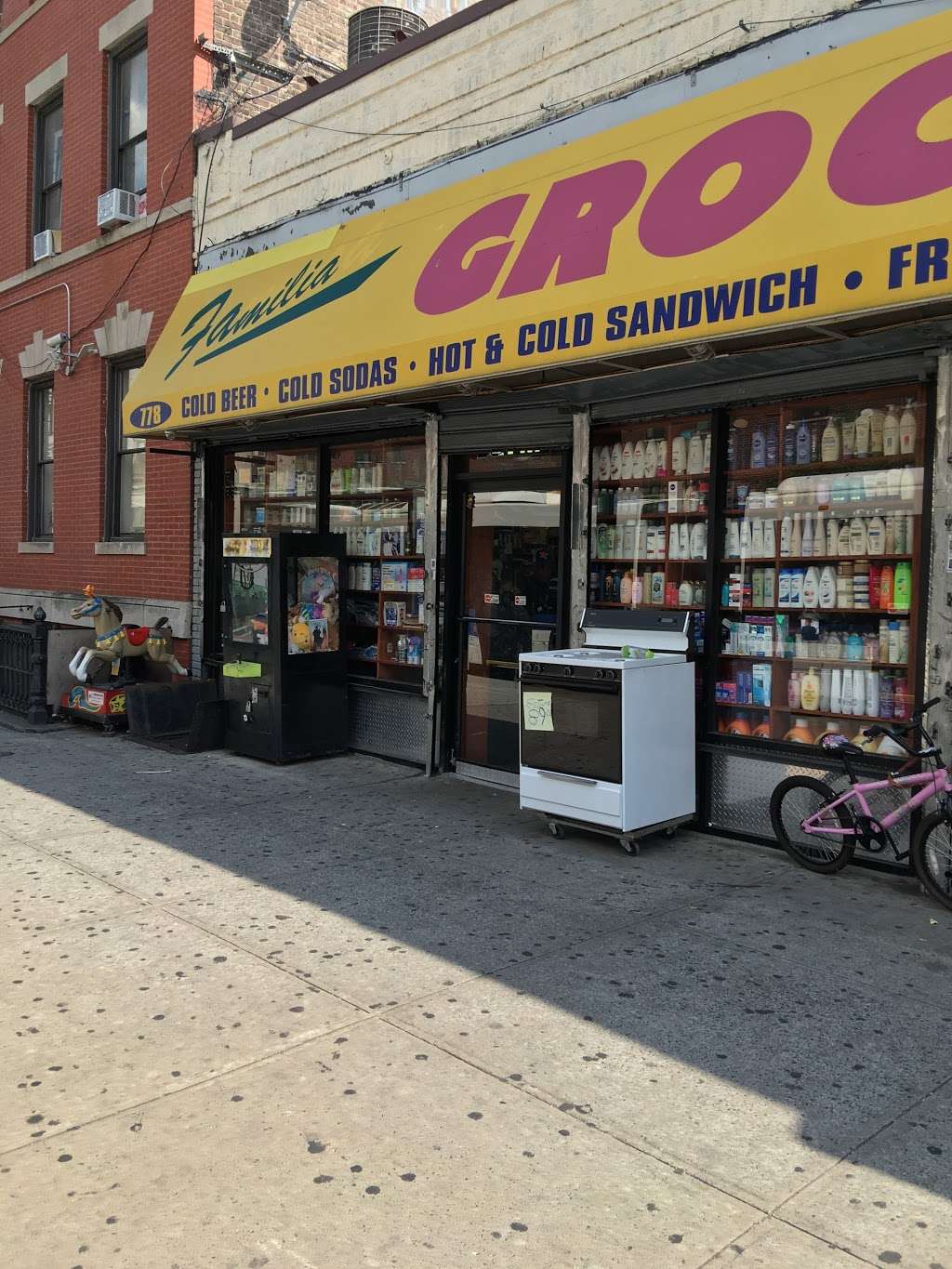 Samosa Grocery | 778 E 149th St, The Bronx, NY 10455, USA | Phone: (347) 270-1773