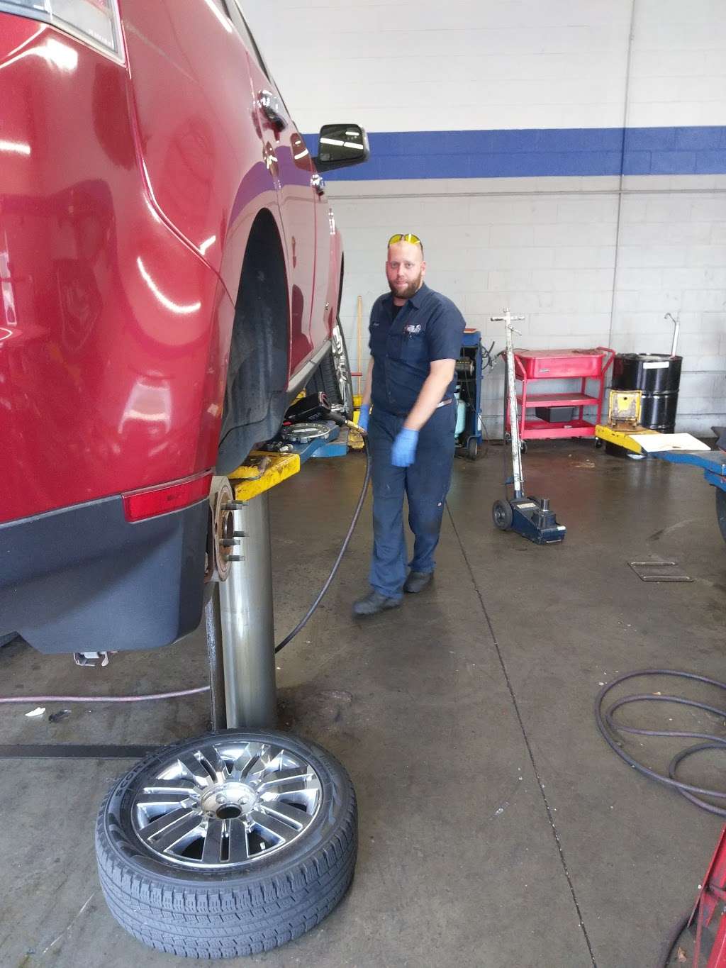 NTB-National Tire & Battery | 9451 Albemarle Rd, Charlotte, NC 28227, USA | Phone: (704) 566-1607