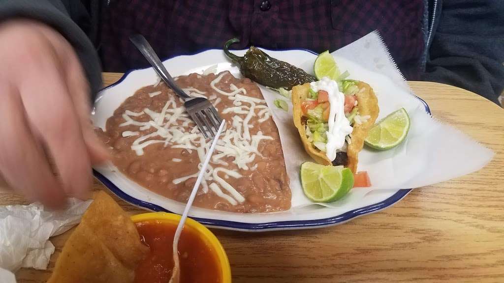 Taqueria La Sierra | 1431 E New York St, Aurora, IL 60505 | Phone: (630) 585-9345