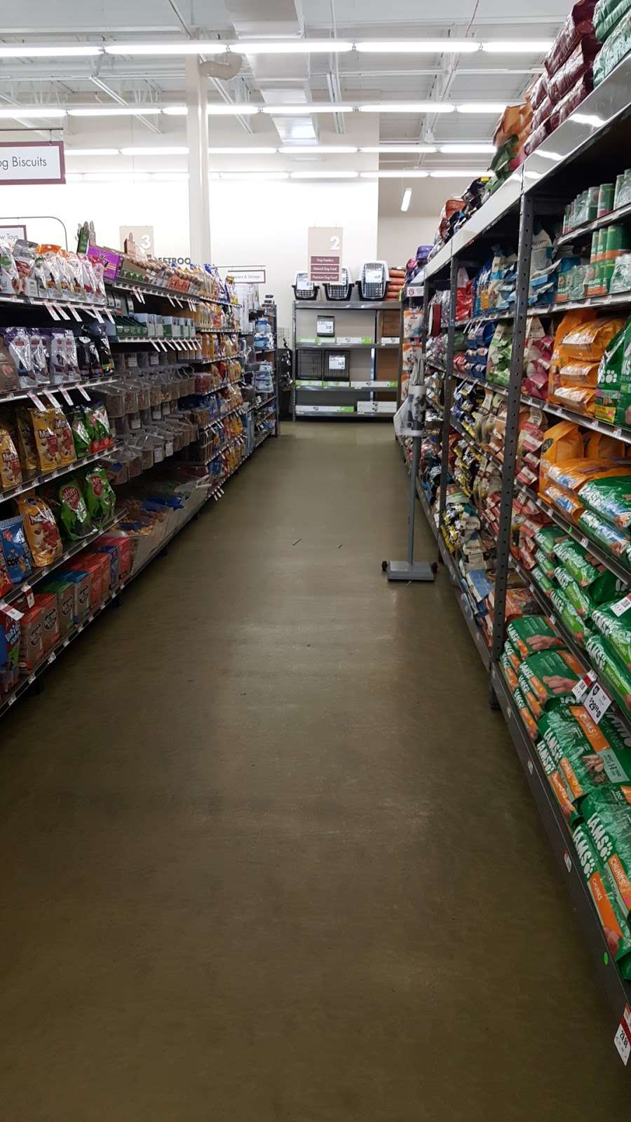 Pet Supplies Plus | 105 E Ogden Ave, Westmont, IL 60559 | Phone: (630) 719-9090