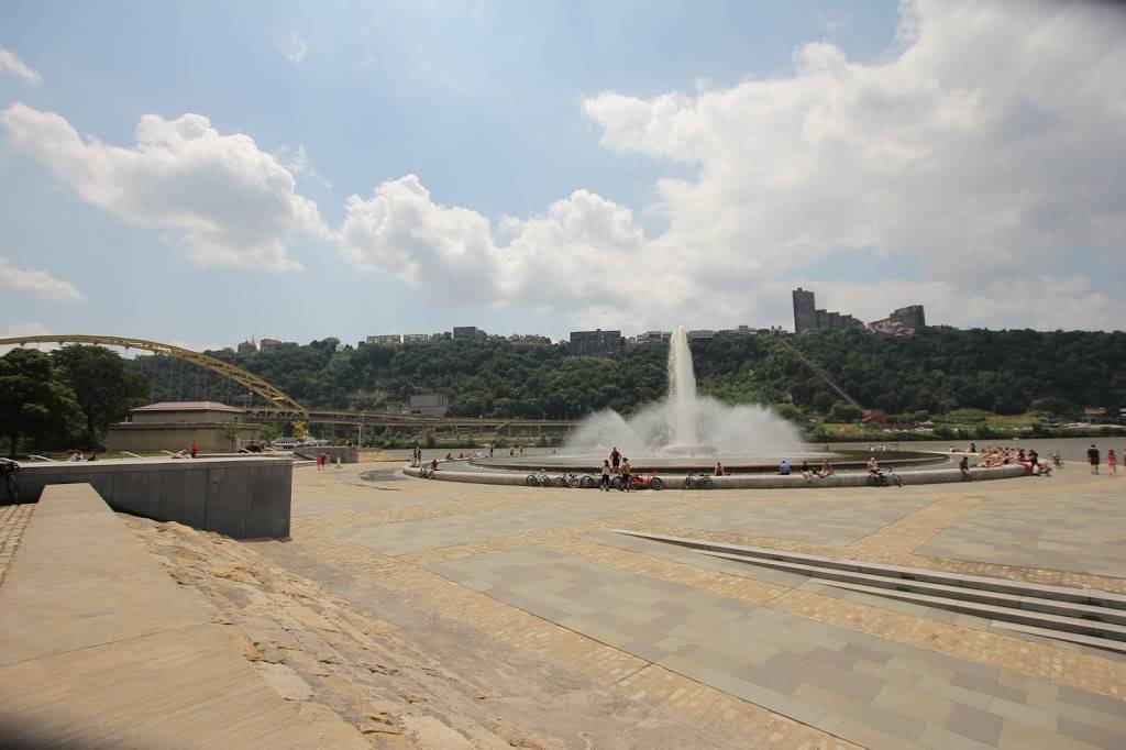 Point State Park Fountain | Three Rivers Heritage Trail, Pittsburgh, PA 15222, USA | Phone: (412) 565-2850