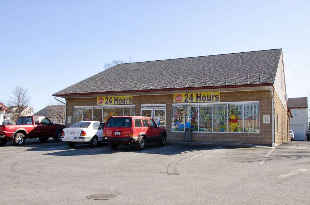 E-Z Clean Laundry Center | 173 Broadway, Taunton, MA 02780, USA | Phone: (508) 824-6483