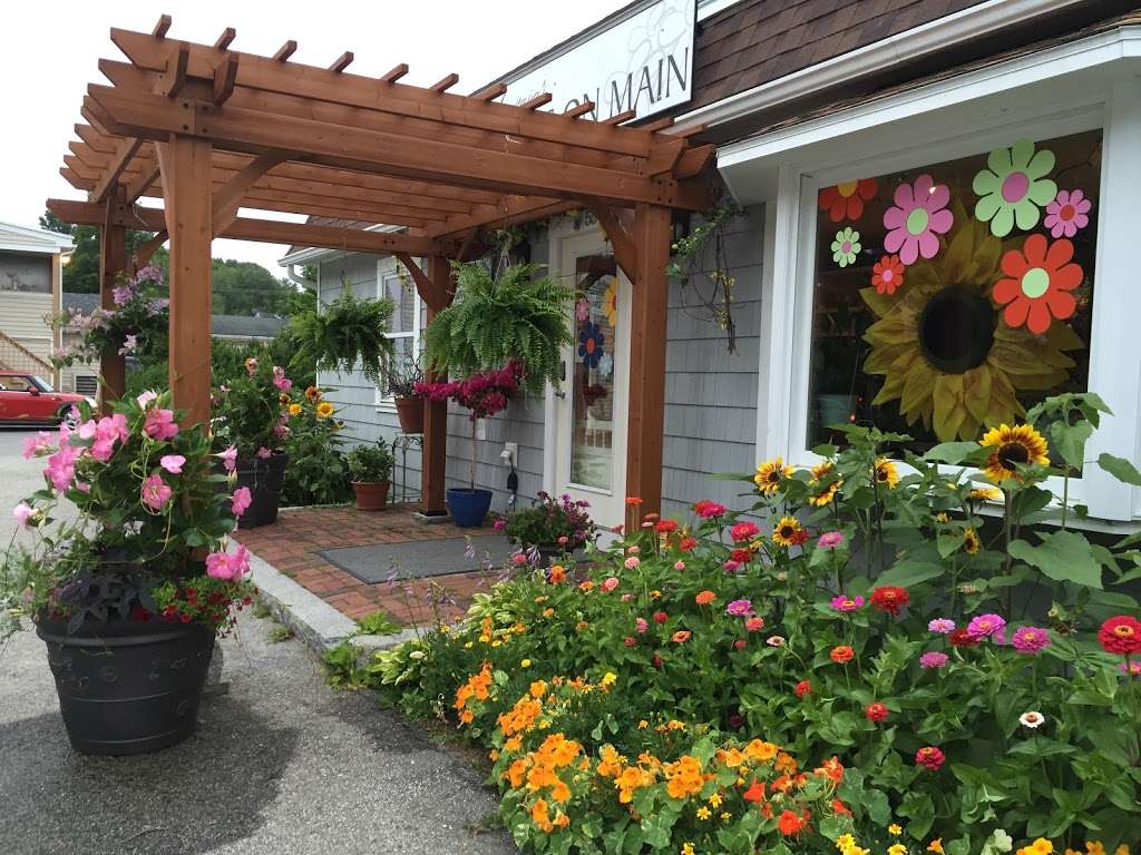 Anastasias Flowers on Main | 55 Main St, Newbury, MA 01922, USA | Phone: (978) 255-2077