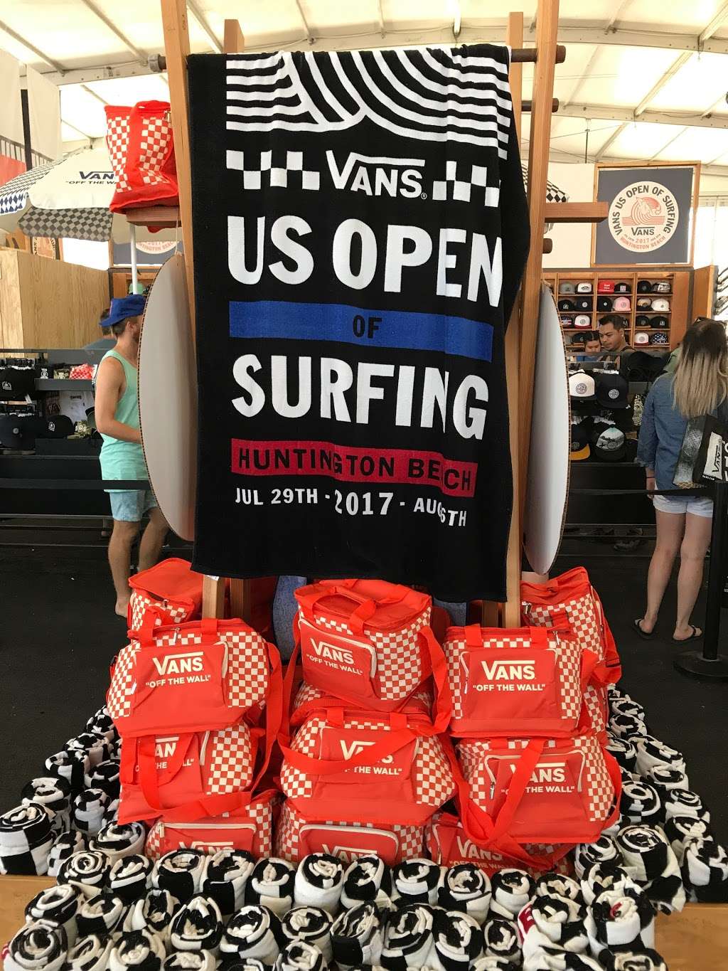 Vans "Off The Wall" | Huntington Beach, CA 92648