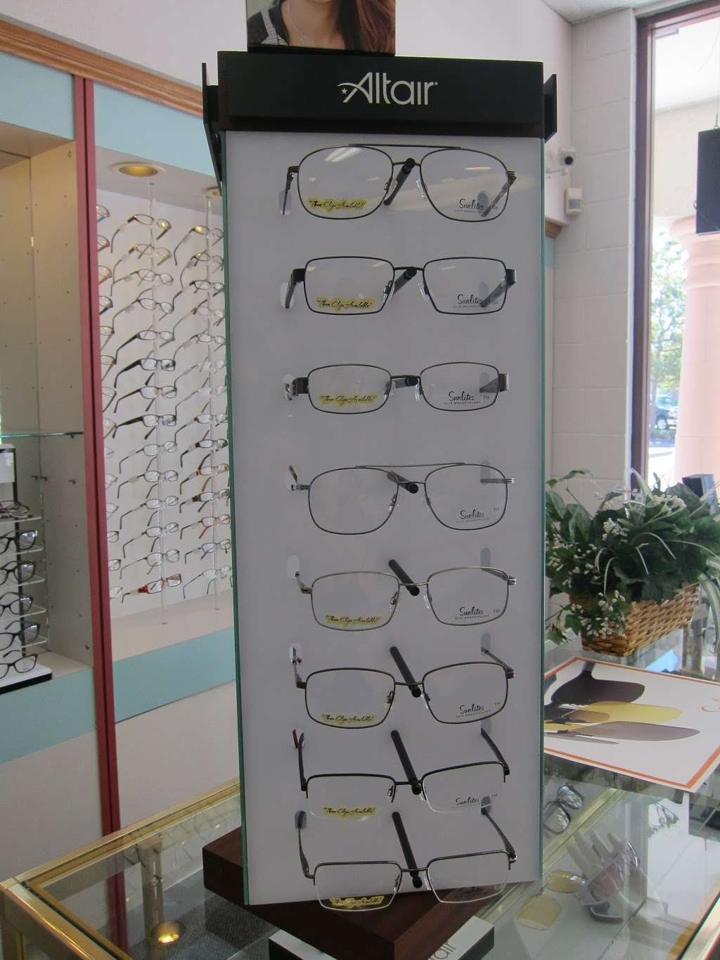 Monument Optometry | 1955 Monument Blvd #4-a, Concord, CA 94520, USA | Phone: (925) 326-0120