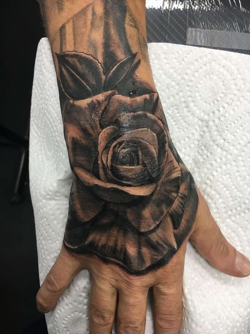 California Rose Tattoo Gallery | 2054 S Euclid St, Anaheim, CA 92802, USA | Phone: (714) 867-6302