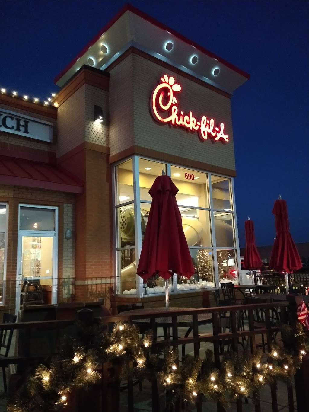 Chick-fil-A | 690 NW Blue Pkwy, Lees Summit, MO 64086, USA | Phone: (816) 246-2948