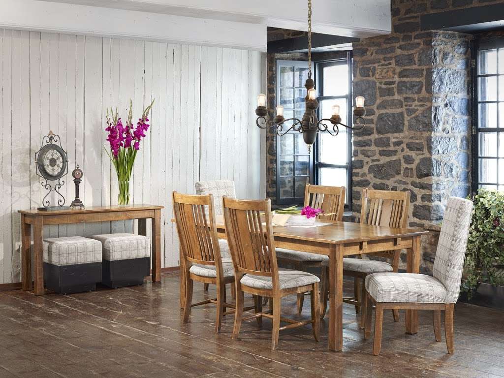 Designers Choice Furniture Dinettes and Stools Inc | 2222 Sunrise Hwy, Merrick, NY 11566, USA | Phone: (516) 377-0070