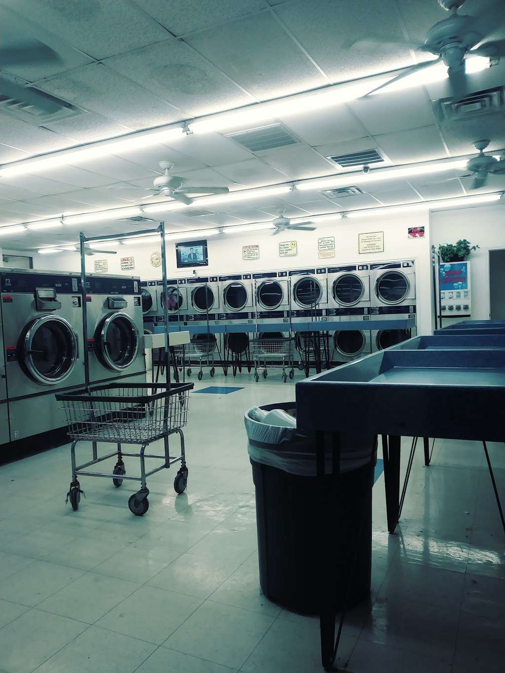 Richardson Wash & Dry | 1029 Frances Way, Richardson, TX 75081, USA | Phone: (972) 234-5711