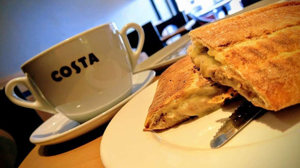 Costa Coffee | 518-520, London Rd, Sutton SM3 8HW, UK | Phone: 020 8641 7018