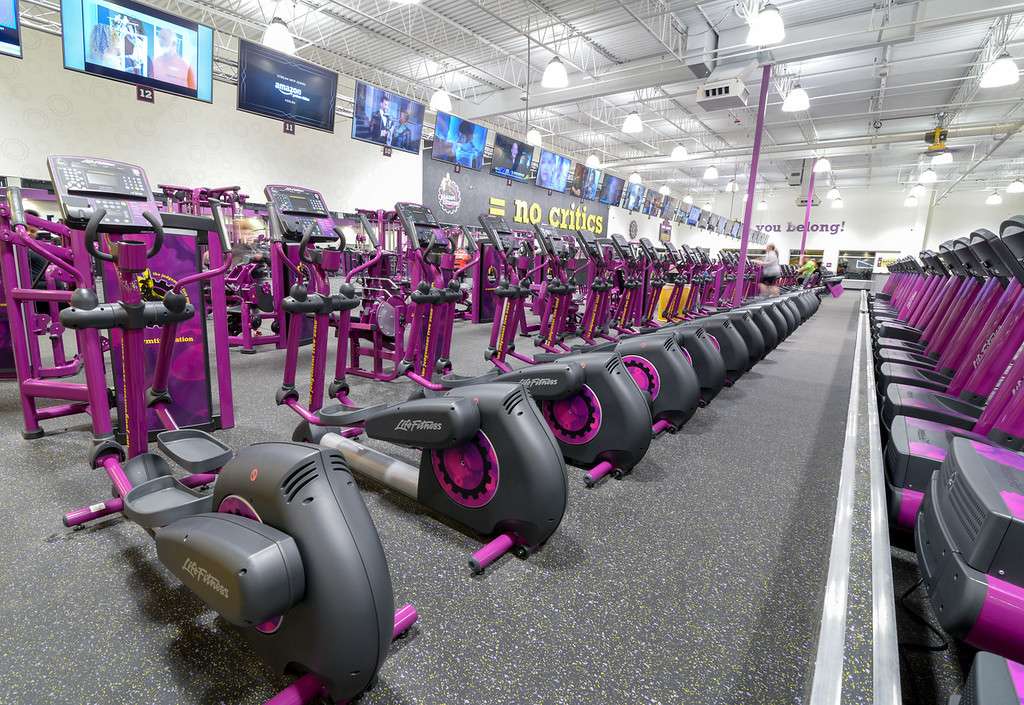 Planet Fitness | 1901 E 37th Ave, Hobart, IN 46342, USA | Phone: (219) 940-3956