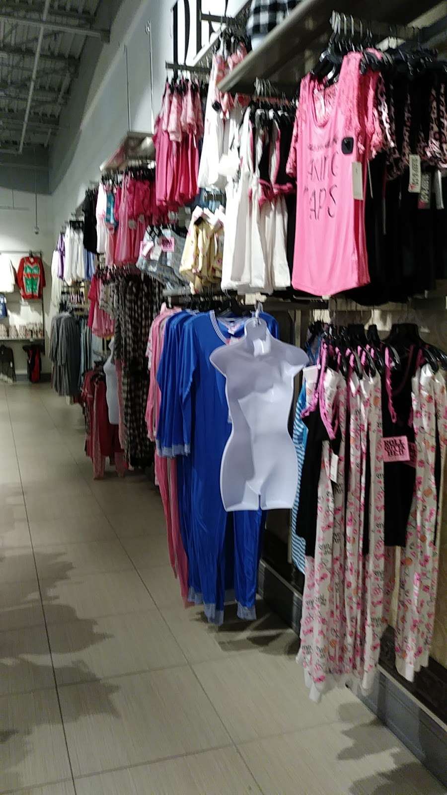 Discovery Clothing 660 Centerview Blvd Kissimmee Fl 34741 Usa