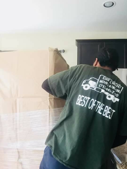 Day and Night Moving and Packing | 17940 Country Walk Dr, Spring, TX 77379, USA | Phone: (832) 988-0309
