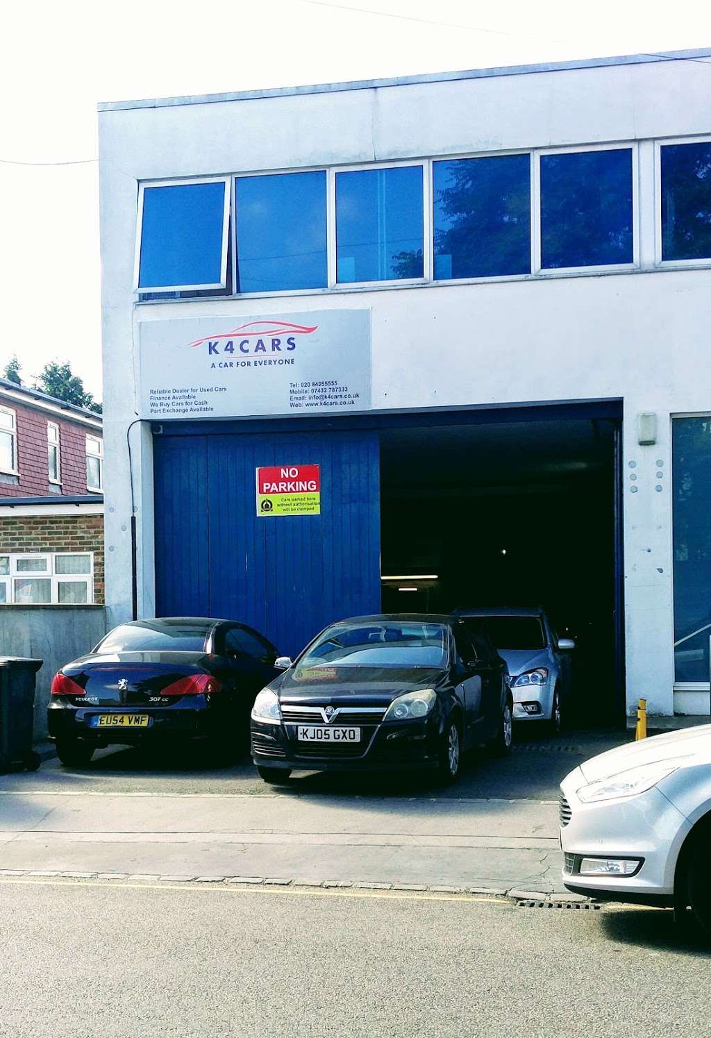 K4CARS | 83 Harewood Gardens, South Croydon CR2 9BW, UK | Phone: 020 7018 2146