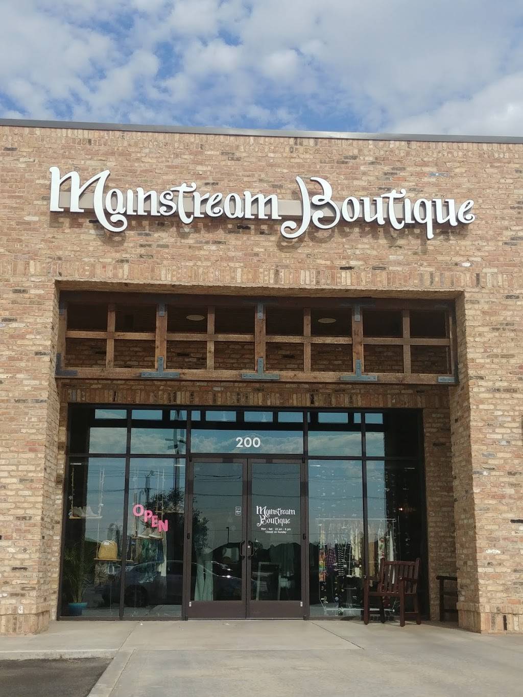 Mainstream Boutique | 7604 Milwaukee Ave Suite 200, Lubbock, TX 79424, USA | Phone: (806) 368-7037