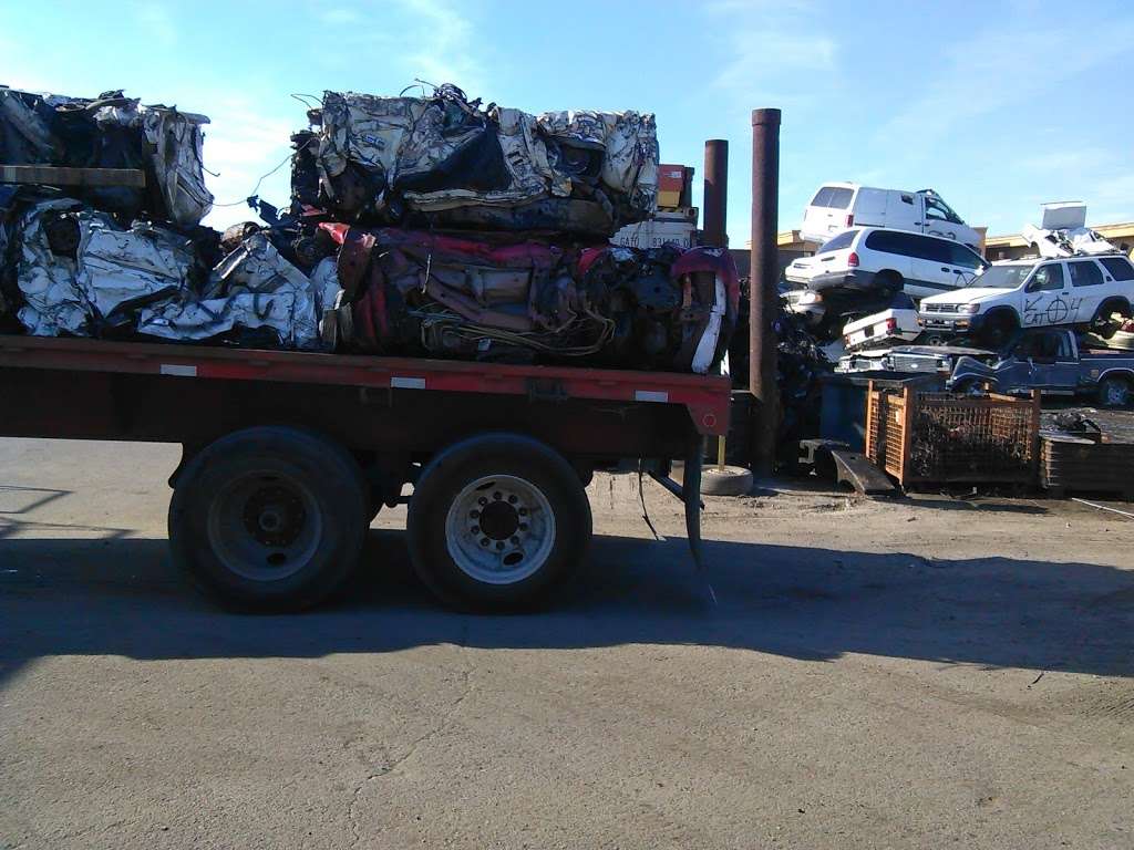 Chester One Junk Cars, auto wrecker yard Phoenix AZ, Cash for Ju | 3406 W Holly St, Phoenix, AZ 85009, USA | Phone: (623) 329-2043