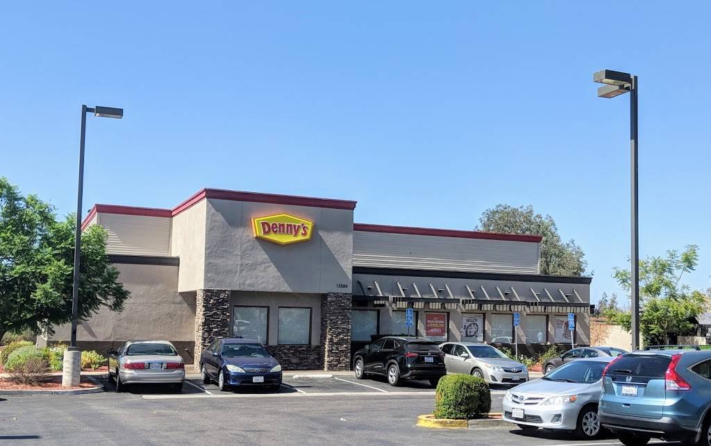 Dennys | 13584 Camino Canada, Lakeside, CA 92040, USA | Phone: (619) 938-8040