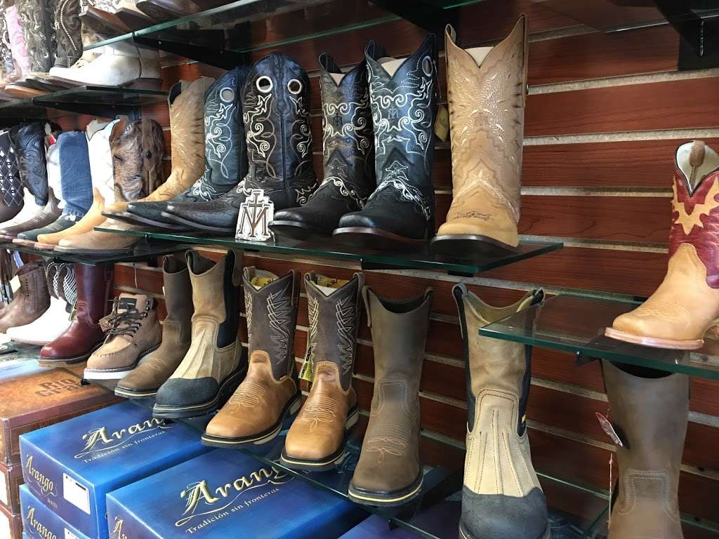 Marys Western Wear | 110 E Centerville Rd, Garland, TX 75041, USA | Phone: (214) 557-3636