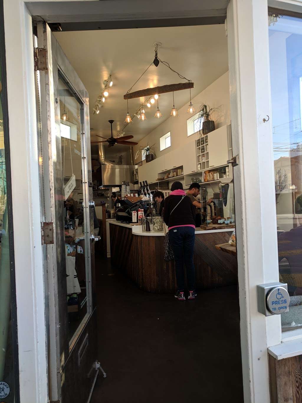 Andytown Coffee Roasters | 3655 Lawton St, San Francisco, CA 94122, USA | Phone: (415) 753-9775