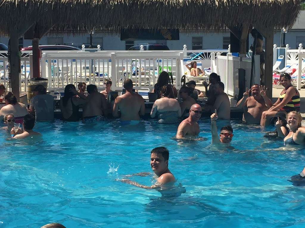 The Tiki Pool Bar | 4600 Ocean Ave, Wildwood, NJ 08260 | Phone: (609) 522-6500