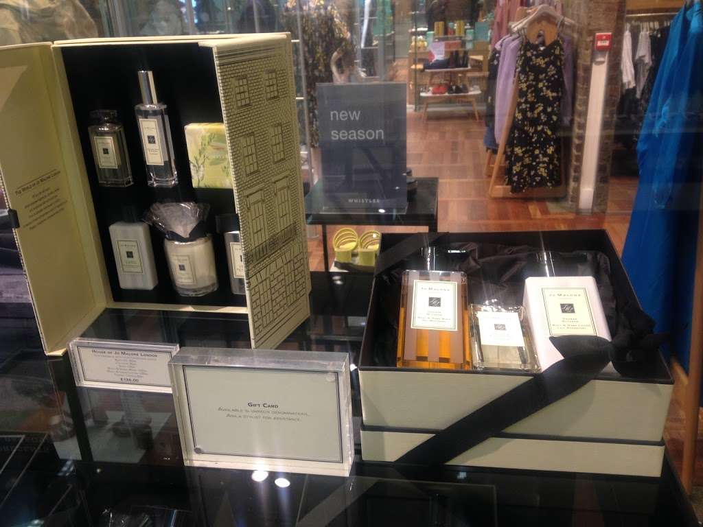 Jo Malone London | Unit 1C, Pancras Rd, Kings Cross, London N1C 4QP, UK | Phone: 0370 192 5961