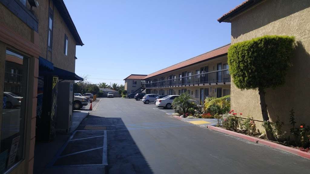 Motel Moonlight | 735 S Beach Blvd, Anaheim, CA 92804, USA | Phone: (714) 995-4021