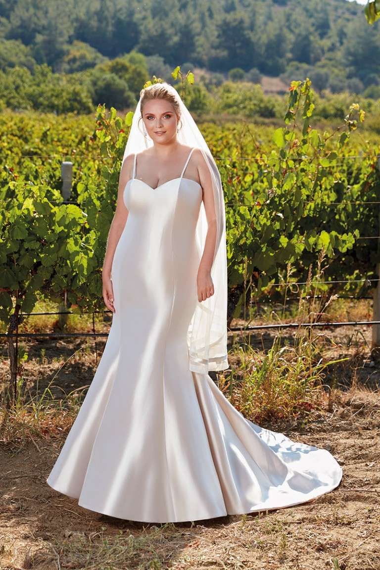 Remi Raine Bridal | 7131 W Ray Rd Suite 18 Suite 18, Chandler, AZ 85226 | Phone: (480) 361-9210