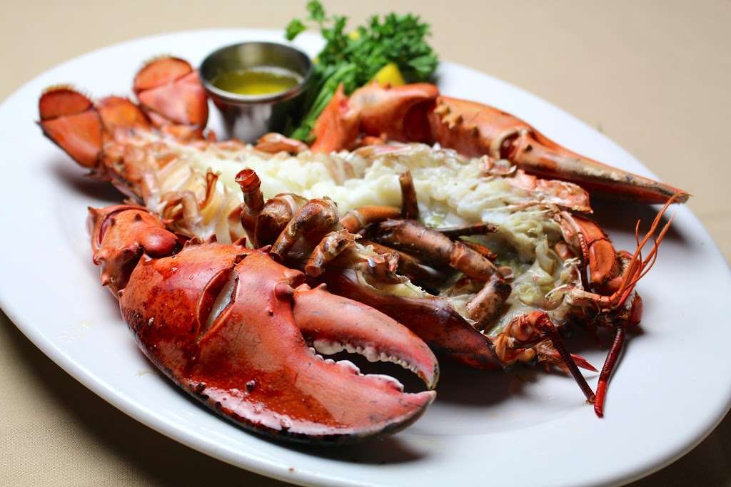 Dannys Steakhouse & Oyster Bar | 13-46 127th St, College Point, NY 11356, USA | Phone: (718) 961-1688