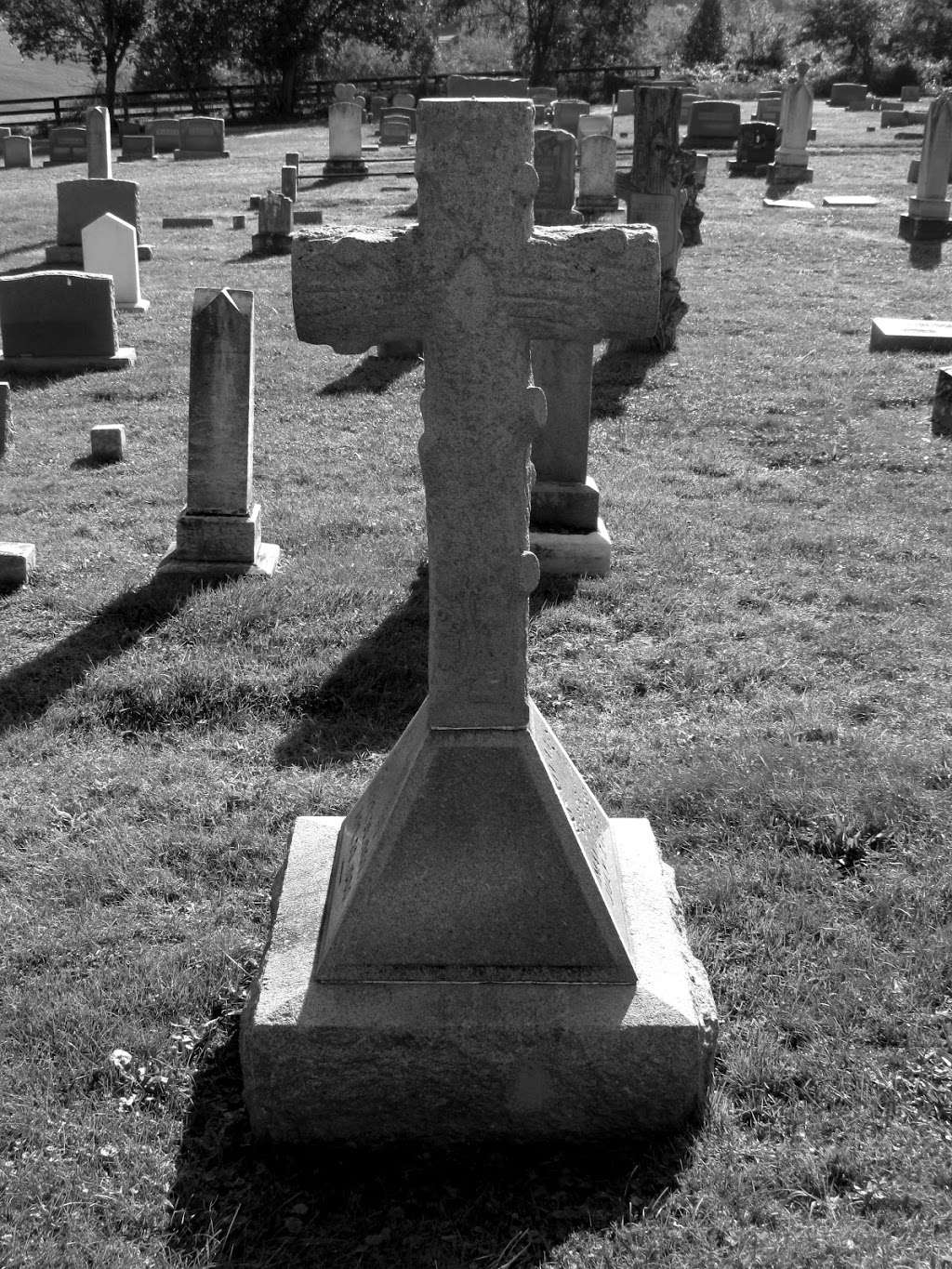 Lakeview Cemetery | 125 N Laycock St, Hamilton, VA 20158, USA
