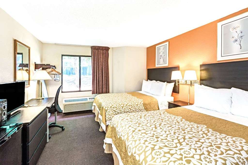 Days Inn by Wyndham Salisbury | 321 Bendix Dr, Salisbury, NC 28146, USA | Phone: (704) 762-1938