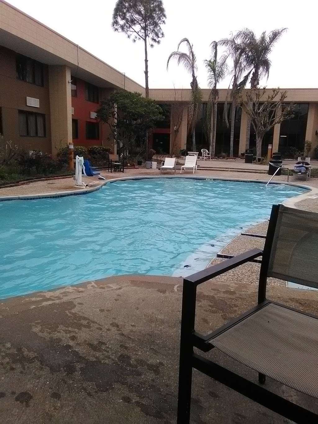 Americas Best Value Inn & Suites-Texas City/La Marque | 5201 Gulf Fwy, La Marque, TX 77568 | Phone: (409) 986-9777