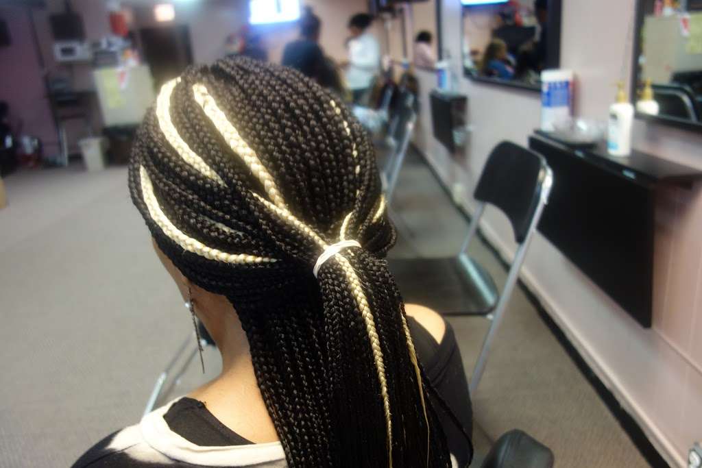 Lys African Hair Braiding | 6249 S Western Ave, Chicago, IL 60636 | Phone: (773) 925-6386