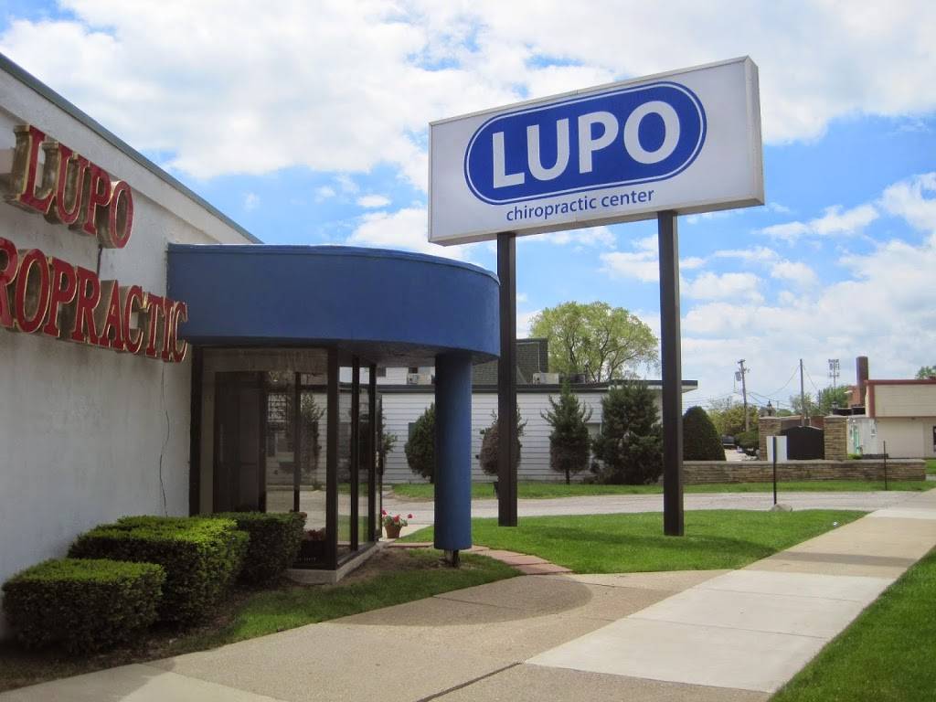 Lupo Chiropractic Center | 27850 Gratiot Ave, Roseville, MI 48066 | Phone: (586) 772-5876