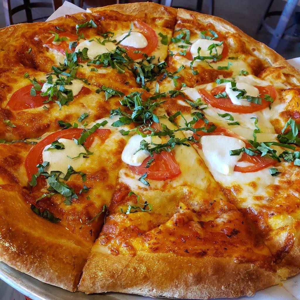 Hapas Pizza | 2255 Kalakaua Ave, Honolulu, HI 96815 | Phone: (808) 931-8392