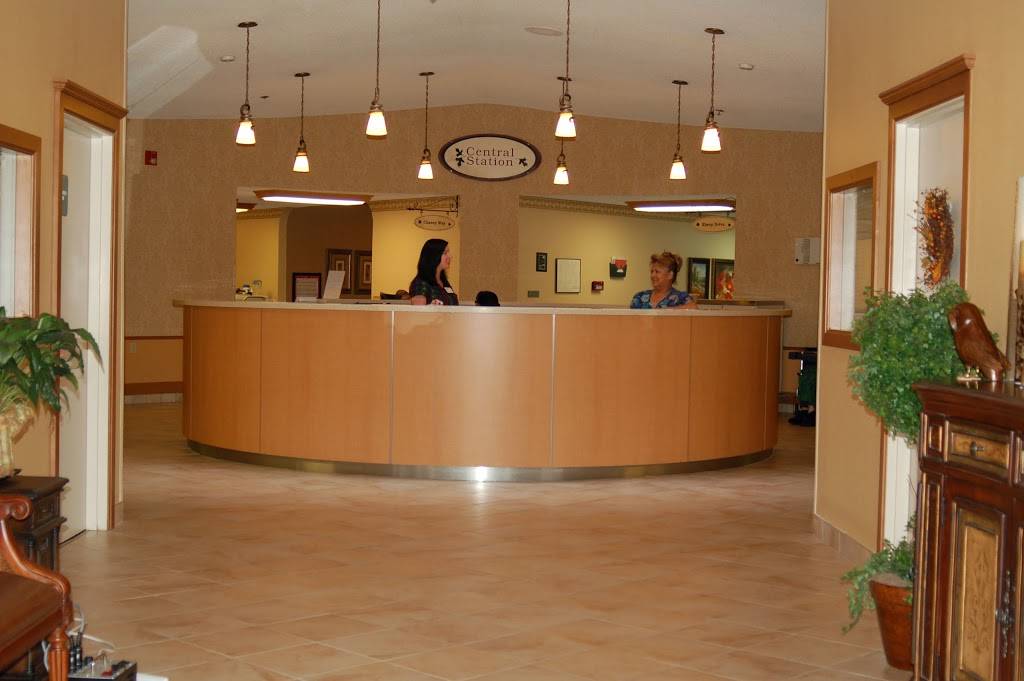 Villa Manor Care Center | 7950 W Mississippi Ave, Lakewood, CO 80226, USA | Phone: (303) 986-4511