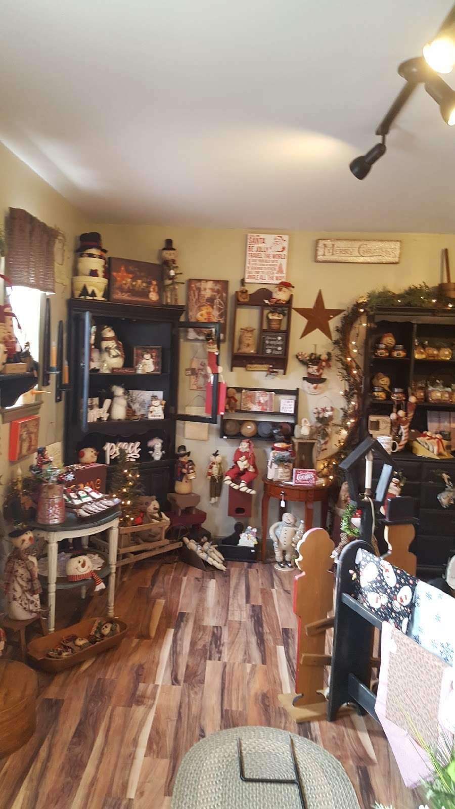 Back in time primitives and collectibles LLC | 229 S Columbus Ave, Littlestown, PA 17340, USA | Phone: (717) 870-1753