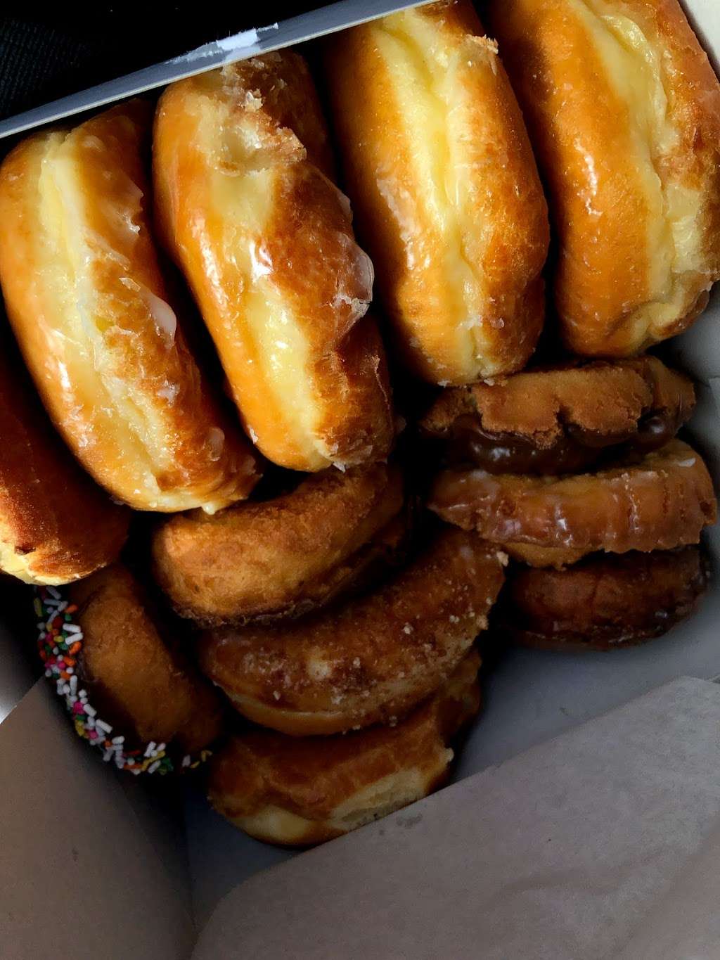 Fairway Park Donuts | 31125 Mission Blvd, Hayward, CA 94544, USA | Phone: (510) 431-3143