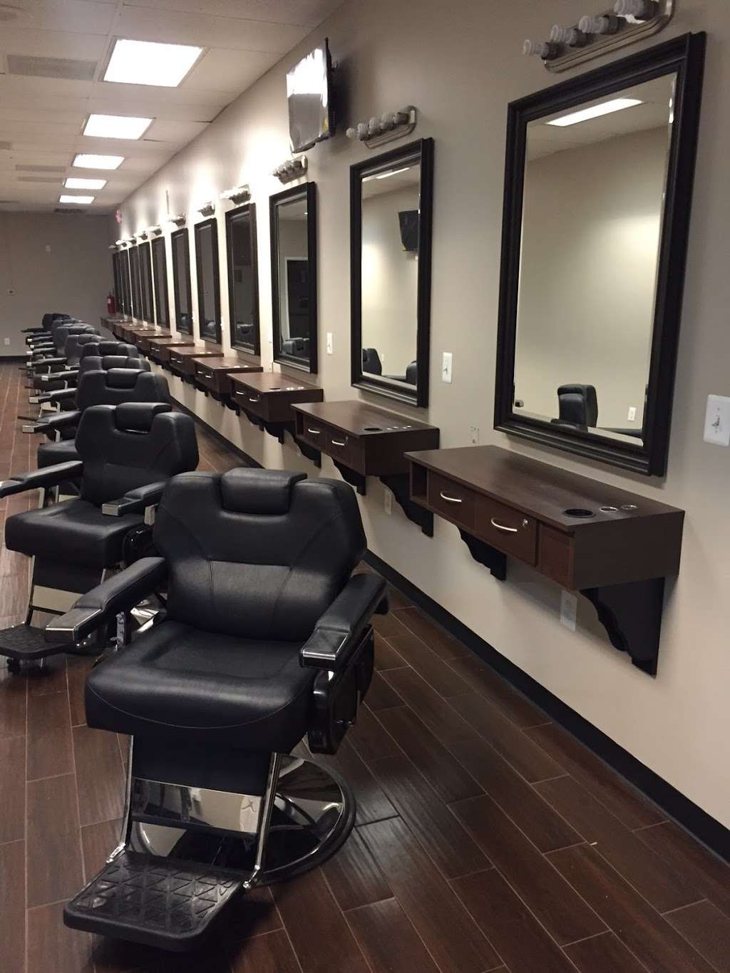 VIP CUTS | 6850 Race Track Rd, Bowie, MD 20715 | Phone: (301) 383-1704