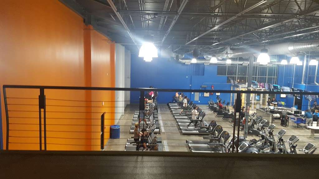 Charter Fitness of North Riverside, IL | 1770 S Harlem Ave, North Riverside, IL 60546, USA | Phone: (708) 488-0062