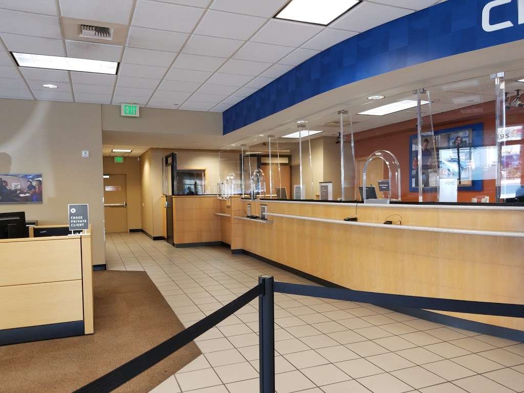 Chase Bank | 5095 Business Center Dr, Fairfield, CA 94534 | Phone: (707) 864-4700