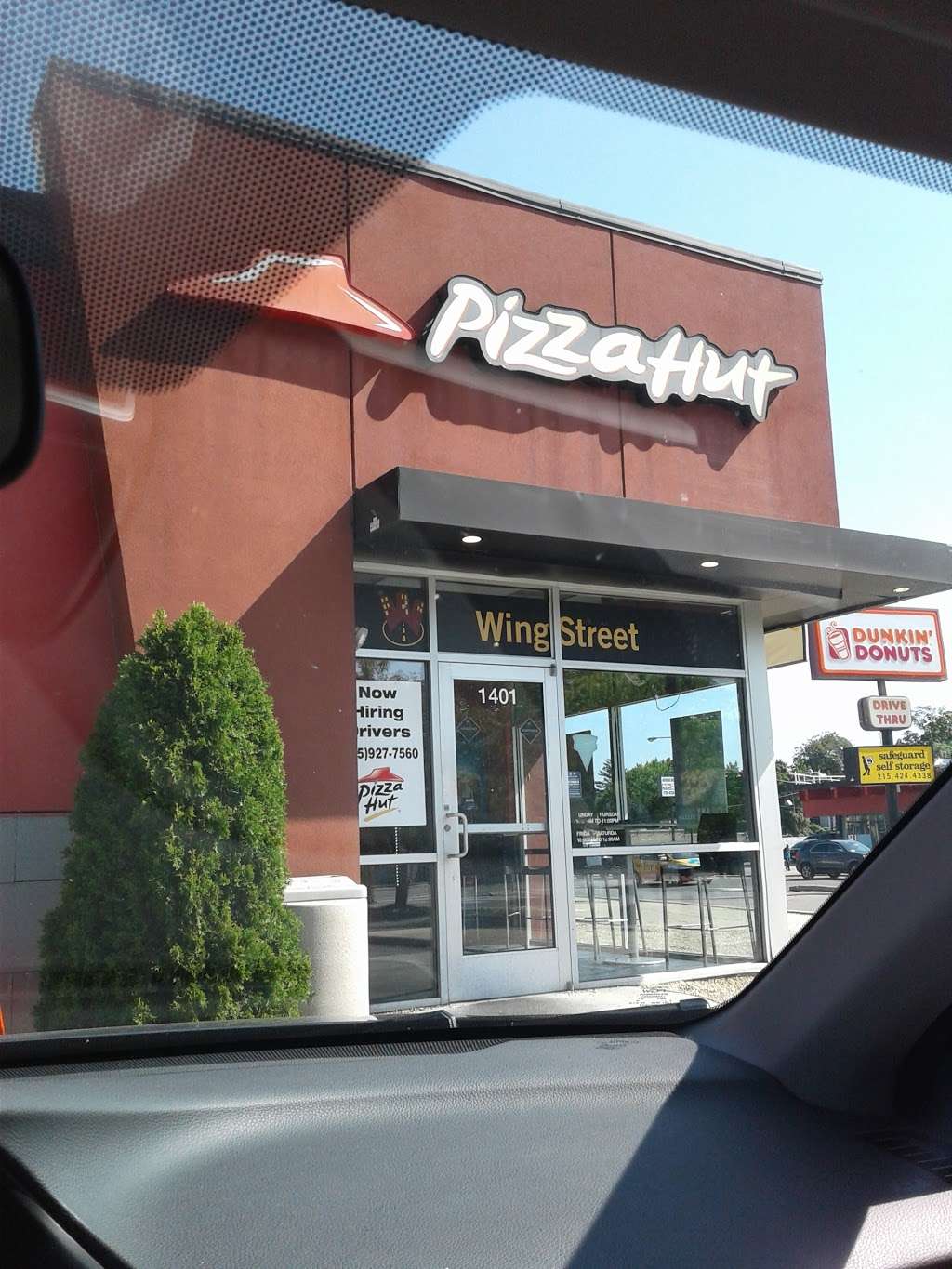 Pizza Hut | 1401 66th Ave, Philadelphia, PA 19126, USA | Phone: (215) 927-7560