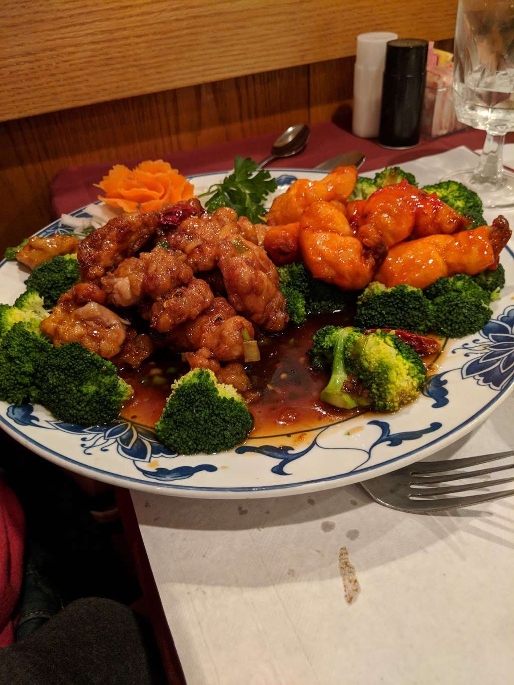 First Wok Chinese Restaurant | 180 Leader Heights # A, York, PA 17402, USA | Phone: (717) 741-3228