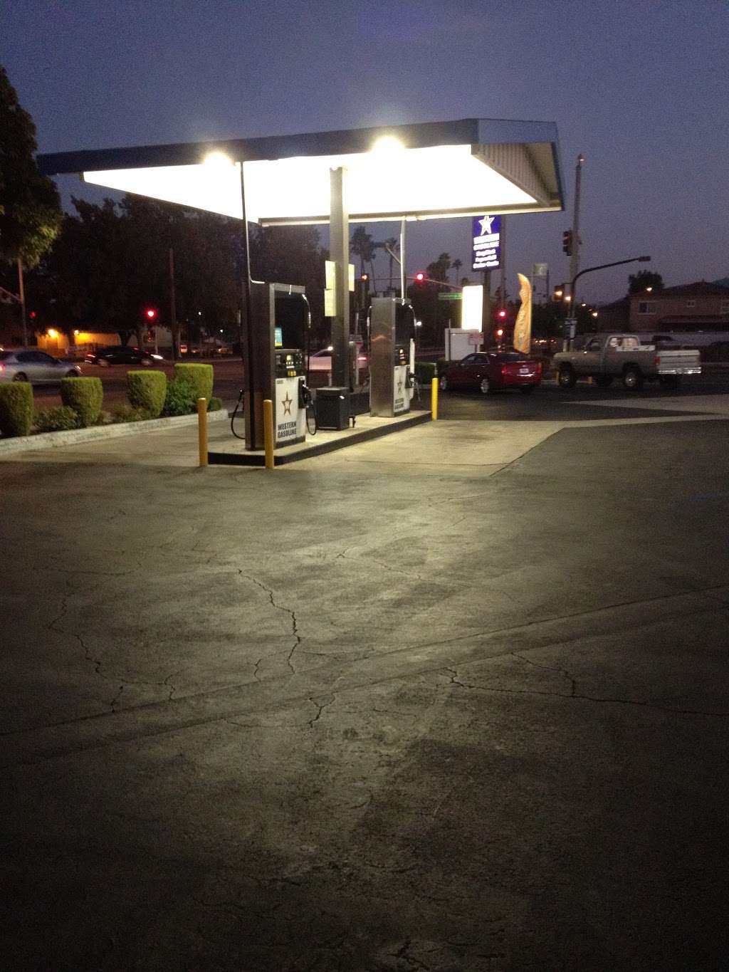 Western Gasoline | 5310 La Sierra Ave, Riverside, CA 92505, USA | Phone: (951) 352-9400