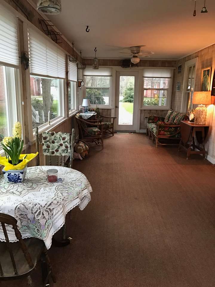 Ebb Tide Bed and Breakfast | 441 Main St, Reedville, VA 22539, USA | Phone: (804) 220-2177