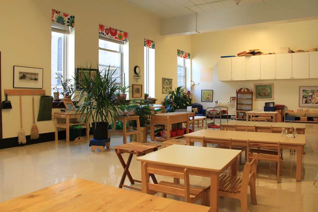 Chicago Montessori | 1713 W Cullom Ave, Chicago, IL 60613, USA | Phone: (773) 525-4358